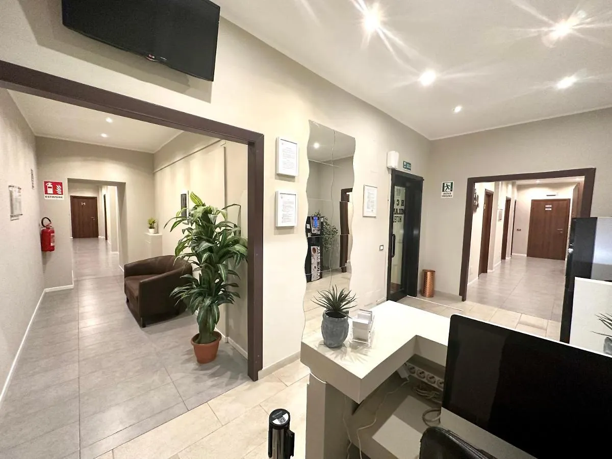 **  Carlo Goldoni Hotel Milano İtalya